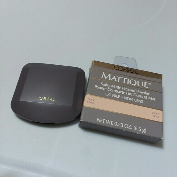 LOREAL Mattique Matte Pressed Powder LIGHT BEIGE - Picture 2 of 3
